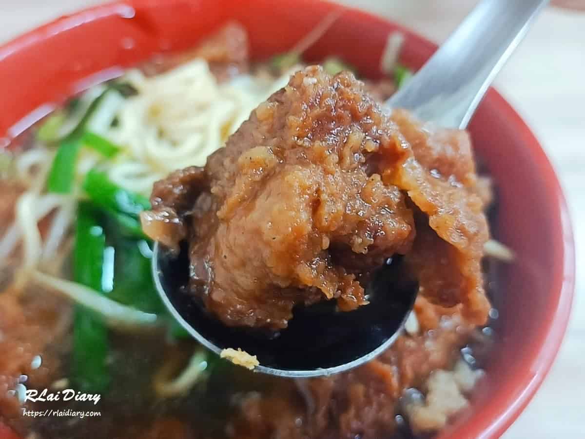 東勢鮮蝦大餛飩 排骨酥黃麵3