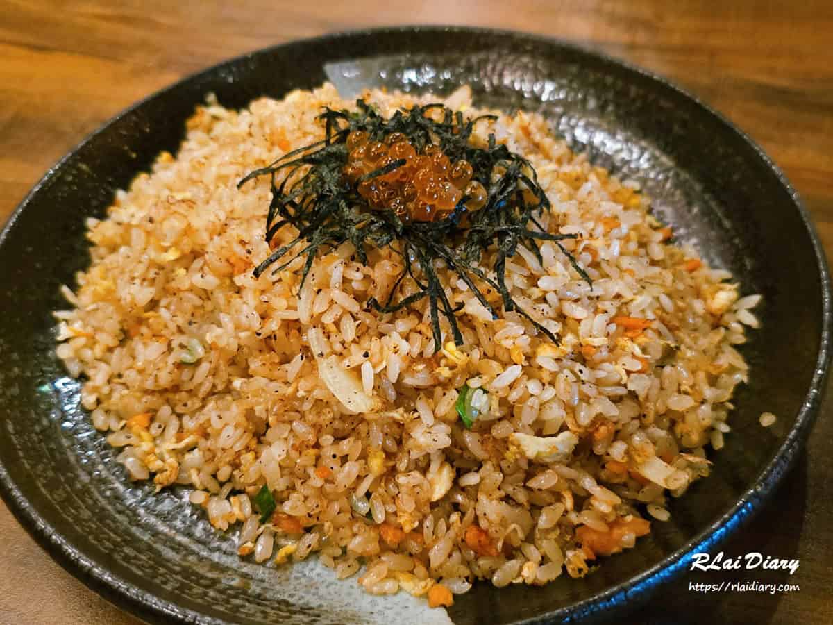 串岐日式居酒屋 招牌鮭魚炒飯2