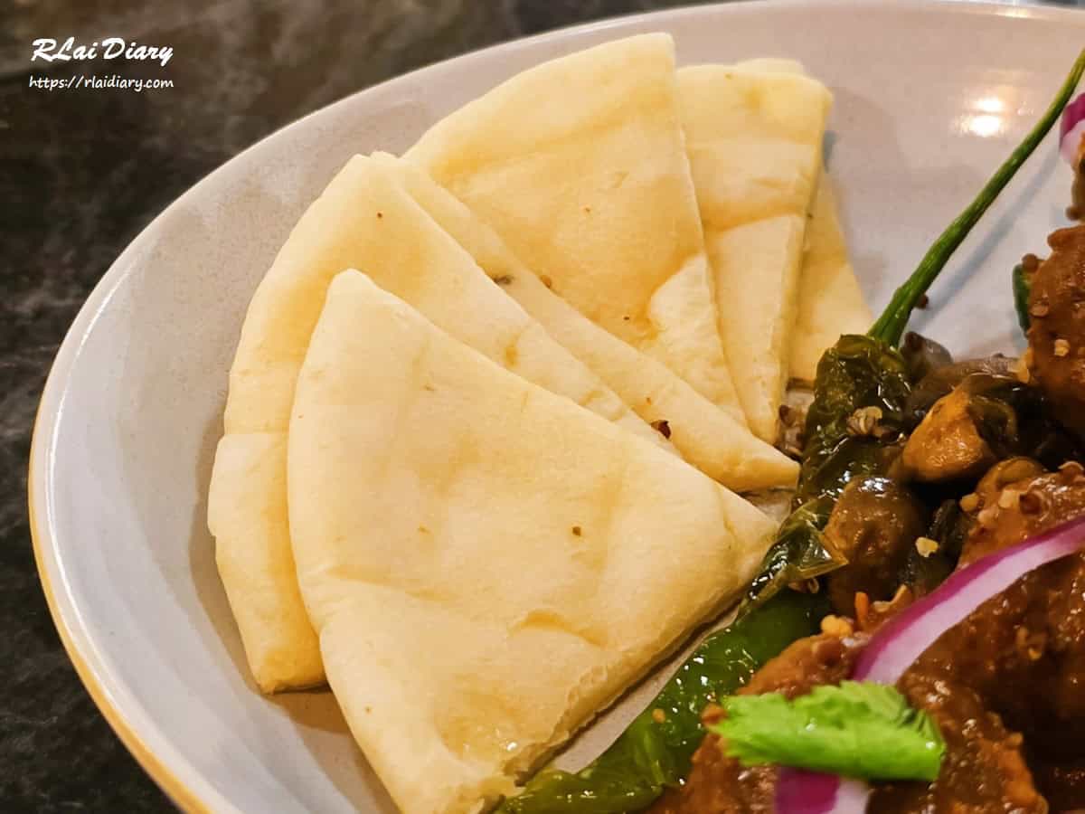 BaganHood蔬食餐酒館 莫雷醬肉丸配特製烤餅3