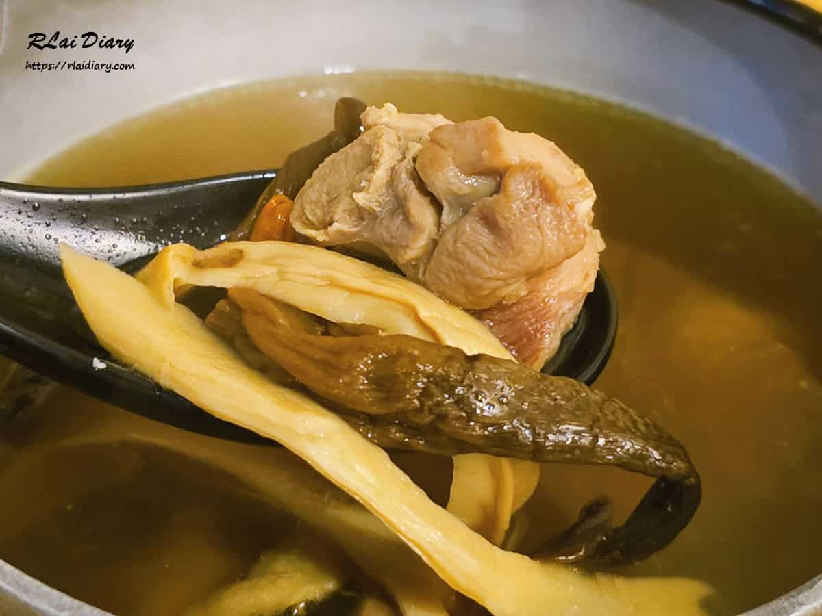 柒息地串燒居酒屋延吉店 百菇雞湯3