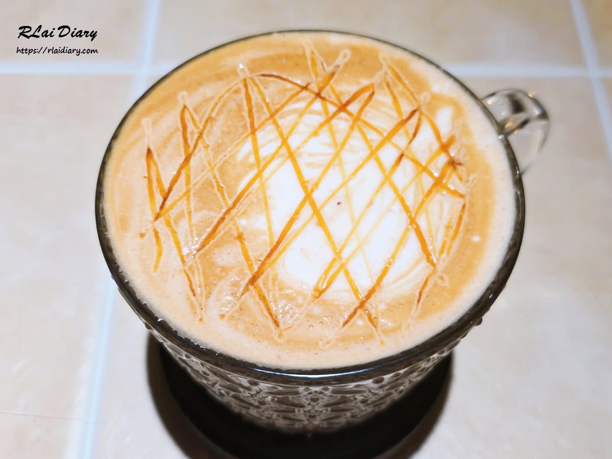 海鹽焦糖拿鐵近拍