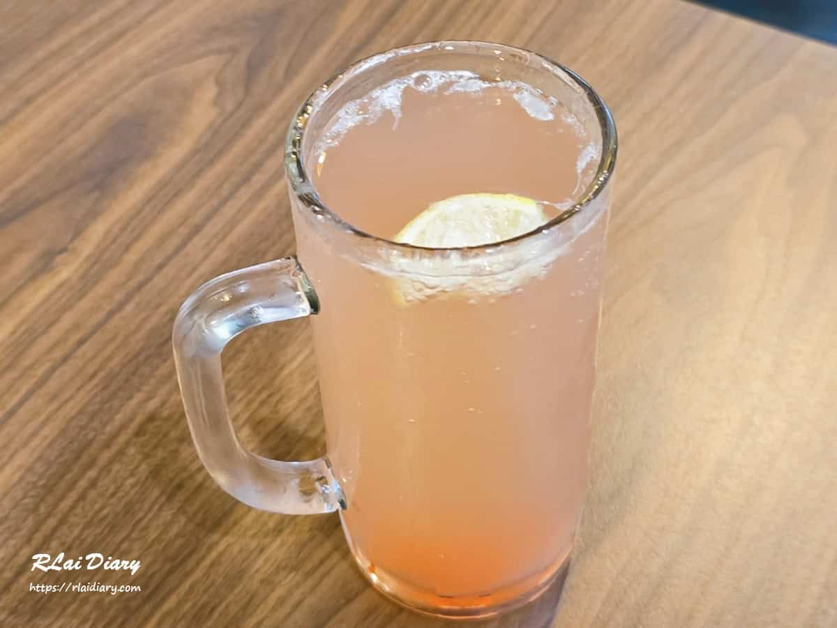 蜜桃氣泡飲特調，玖眾串燒食堂永和居酒屋無酒精飲品