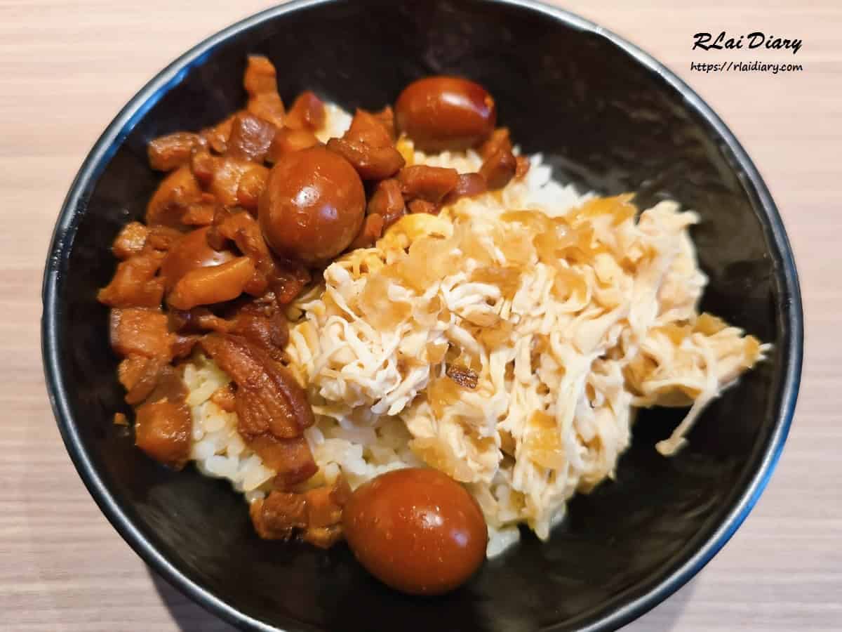 艋舺滷肉飯與嘉義雞肉飯雙拼，一次滿足兩種台式美味