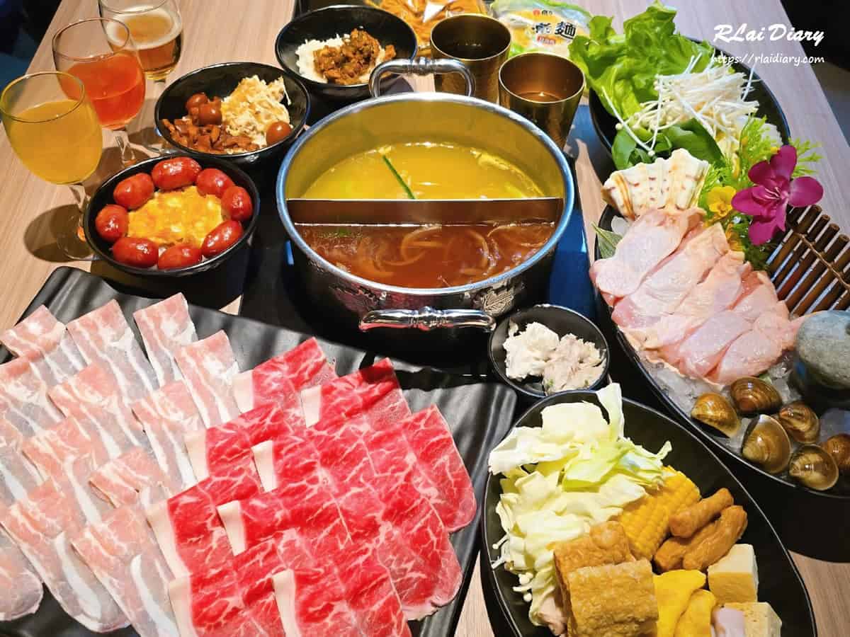 肉之間古亭店豐盛的火鍋大餐,包含鴛鴦鍋、大肉盤、海鮮與各式熟食自助吧