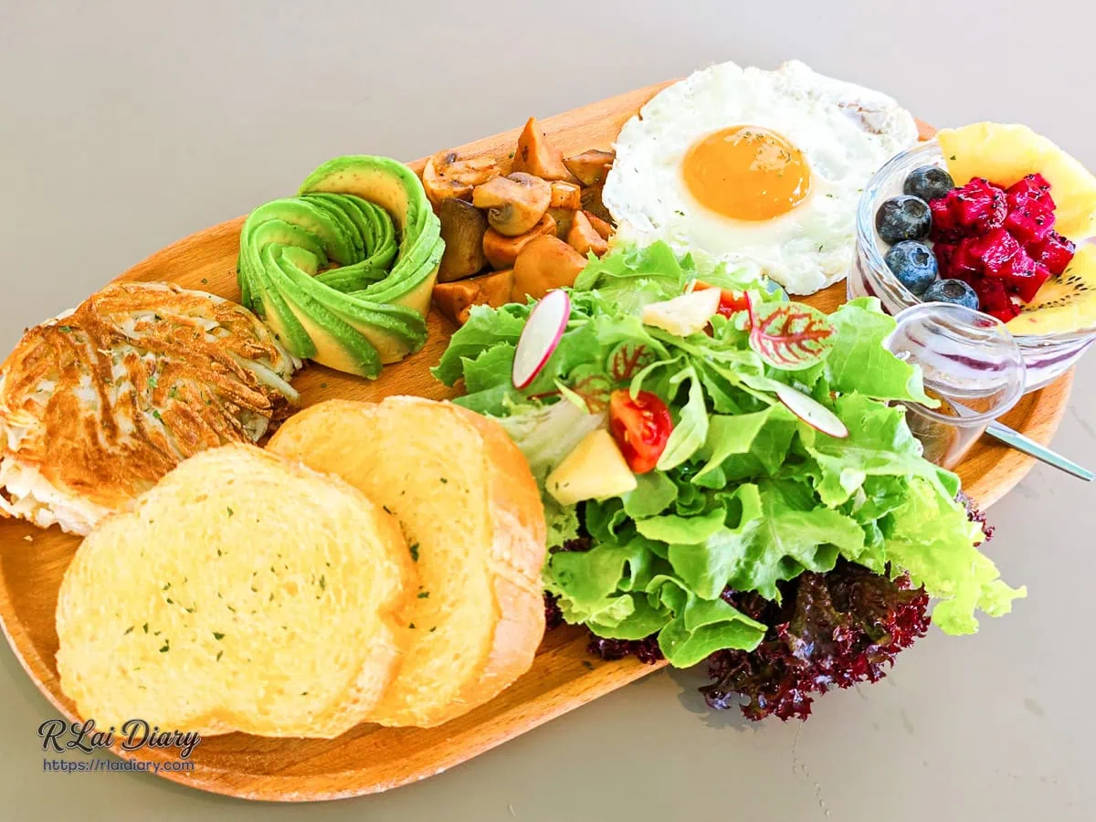 生活域所 綠野早午餐，以精緻酪梨切片為主角