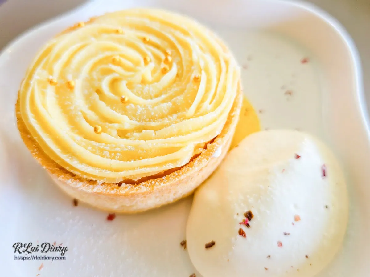 酸溜溜百香檸檬塔，美麗的檸檬餡旋紋與酥脆塔皮