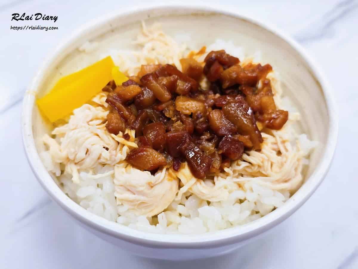 村村食堂雞滷飯(小)，手撕雞肉絲搭配特製滷肉燥