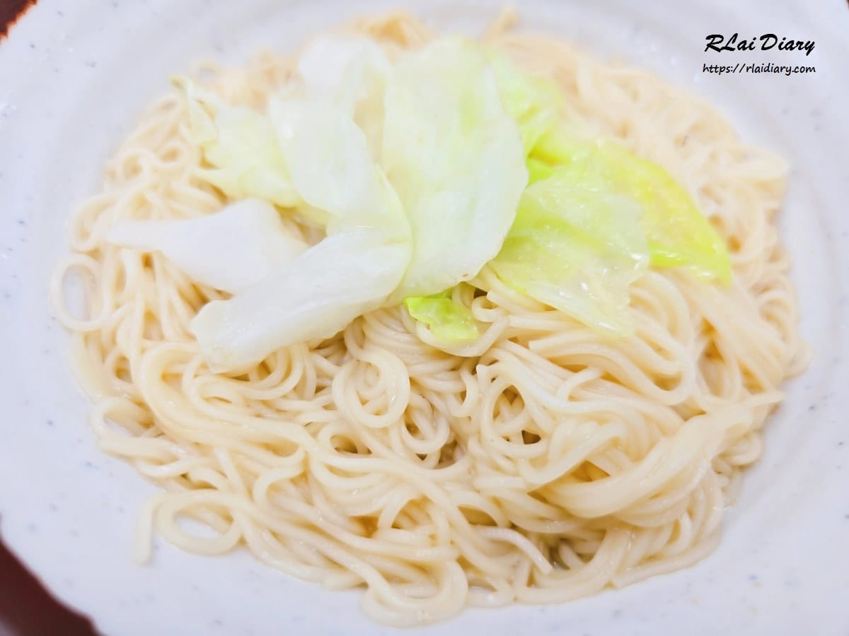 乾拌金門麵線特寫，麵條外觀滑順不軟爛