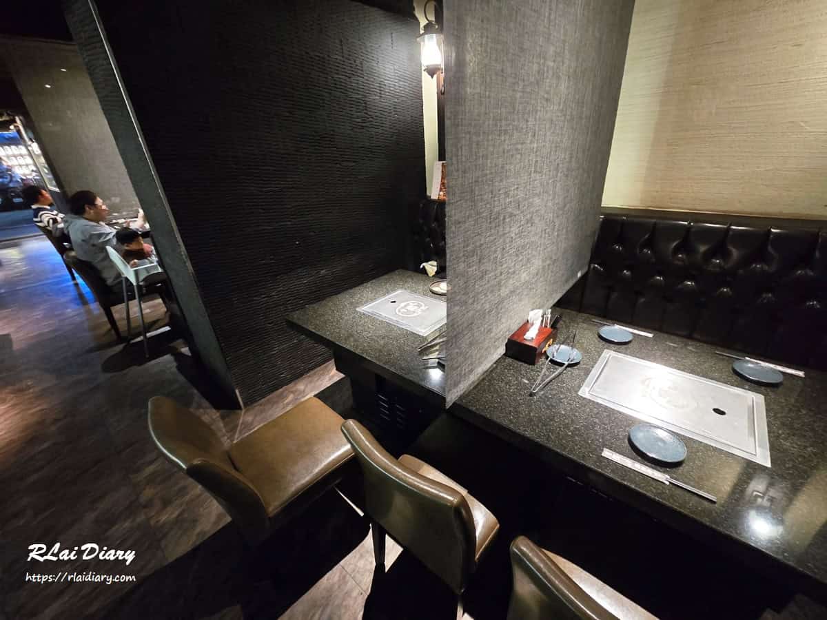 大安區｜一頭也黑毛和牛炭火燒肉｜半包廂隱私空間，享受不用動手的頂級燒肉