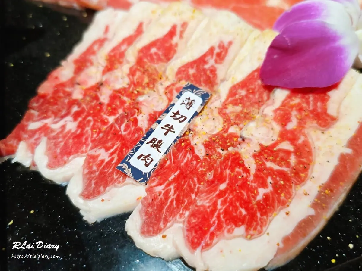 墨妃家燒肉油脂豐富薄切牛腹肉