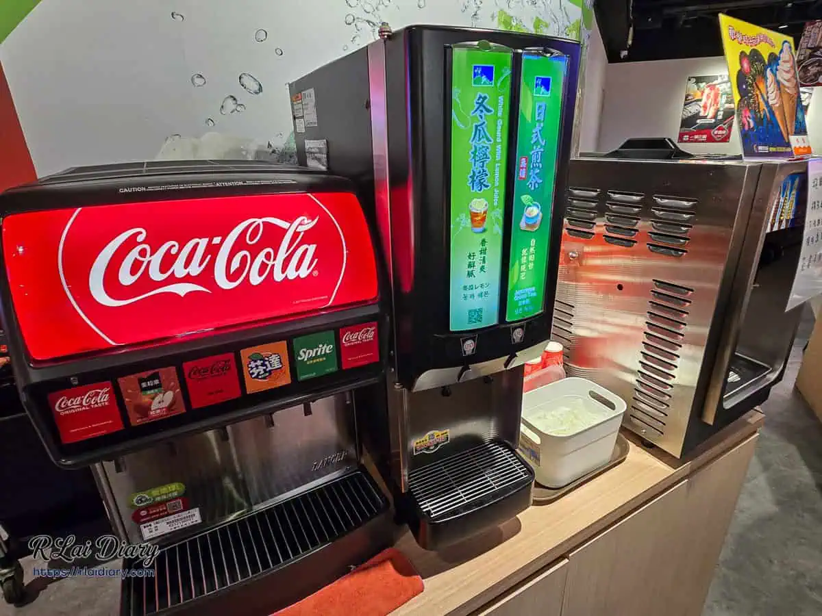 自助飲料吧與霜淇淋機無限享用，板橋聚餐餐廳推薦