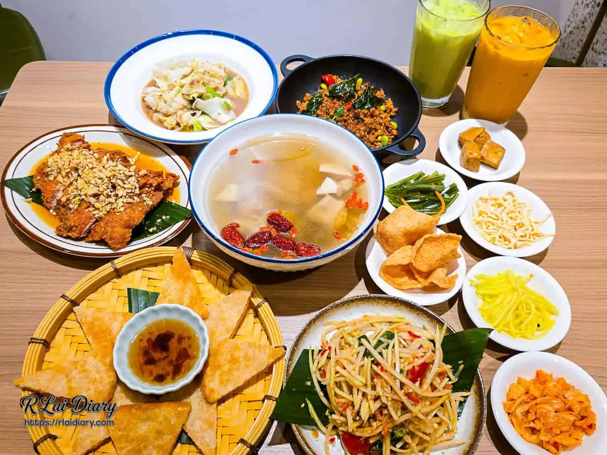 三重饗拋抛泰式料理豐盛的滿漢全席合照