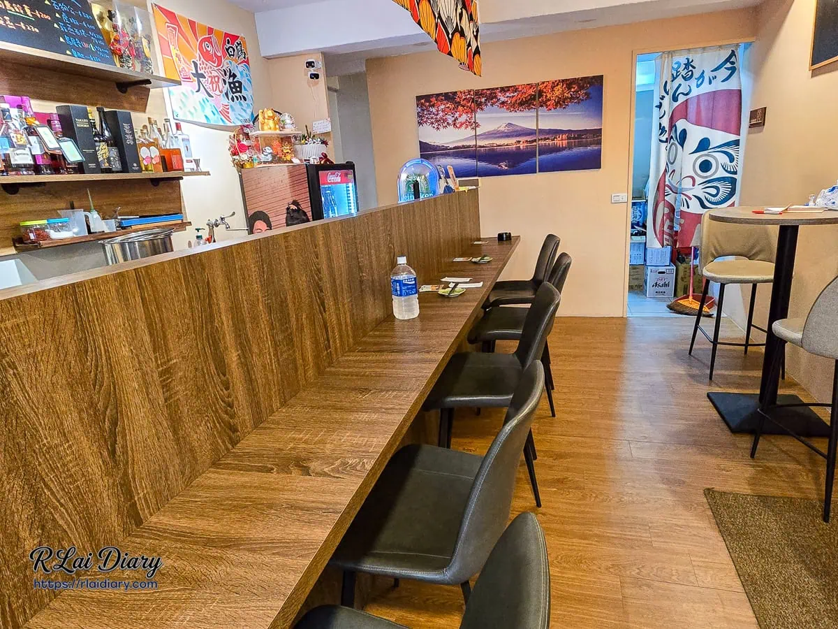 海酒食堂-一樓日式吧台座位區-適合單人或雙人小酌