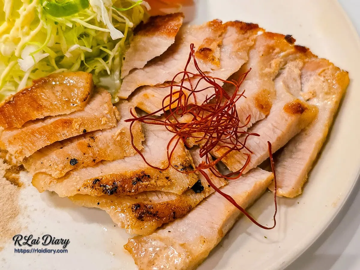 海酒食堂-椒鹽松阪豬特寫-肉質脆彈帶有自然甜味