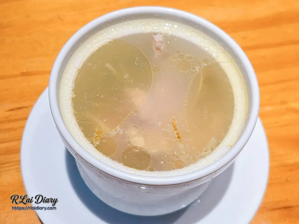 大力干蒸排骨飯鮮美回甘蒜頭燉雞湯