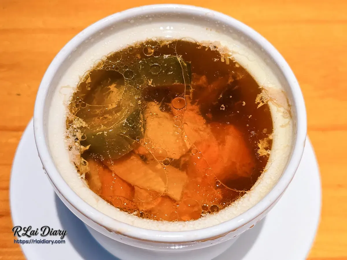 大力干蒸排骨飯溫潤甘醇香菇燉雞湯