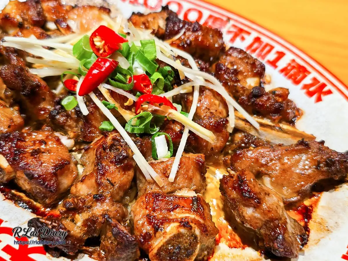 大力干蒸排骨飯干蒸鮮排骨焦糖色澤近照