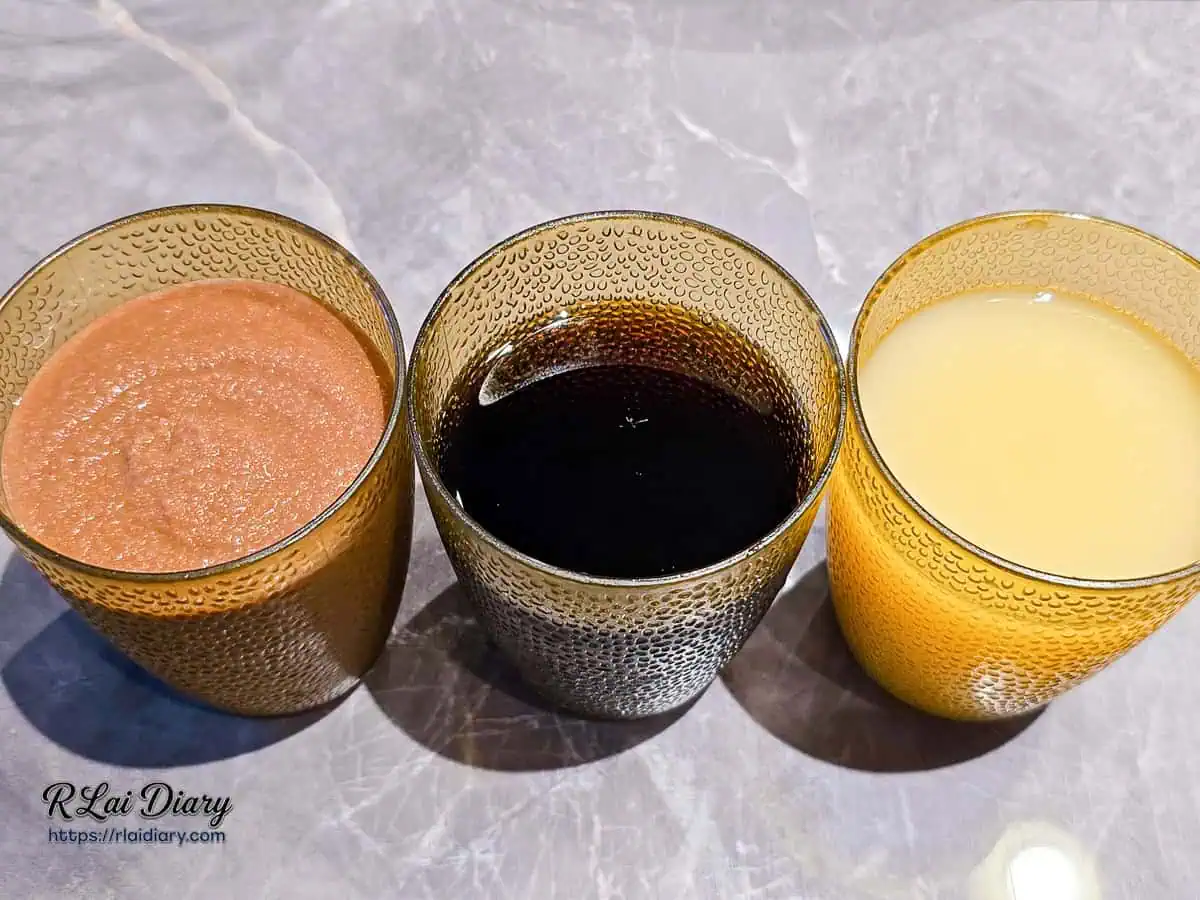 小蒙牛台中大里店沁涼飲品，包含綿密的Hershey's巧克力冰沙、解膩招牌烏梅汁與清爽果茶