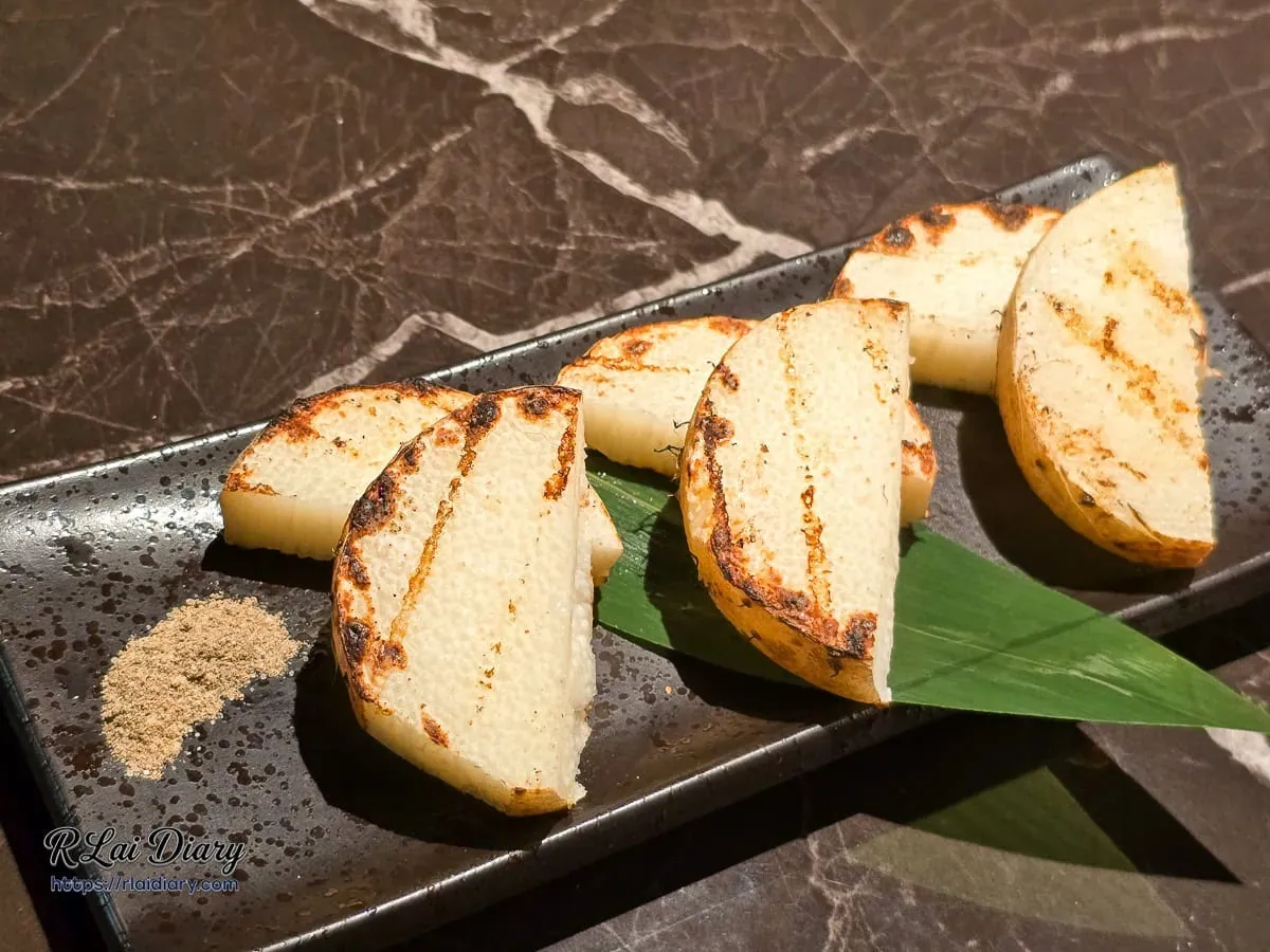鹽烤日本山藥，帶皮厚切佐特製胡椒鹽