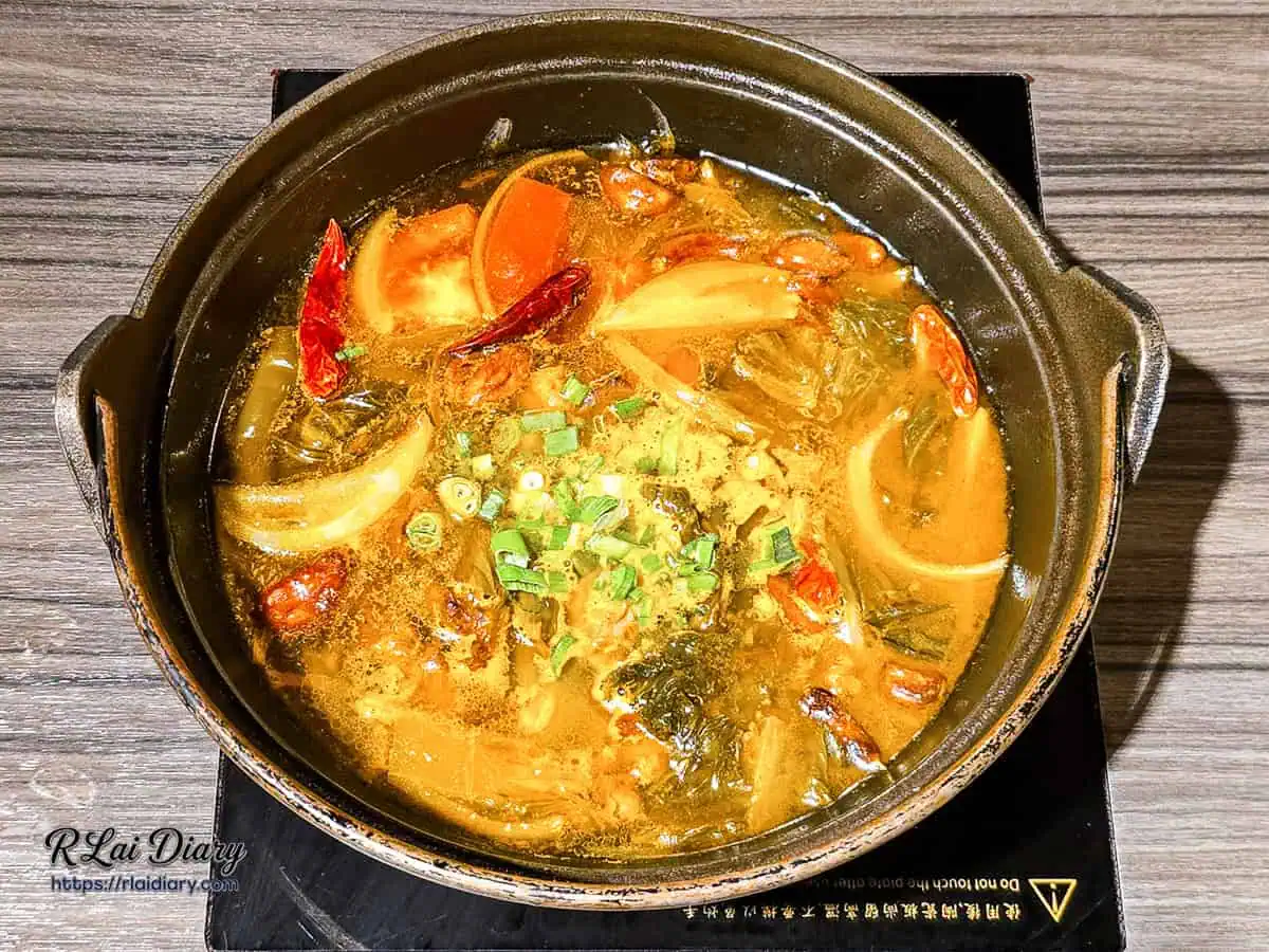 twfondueretro-xinzhuang-golden-sour-soup-base