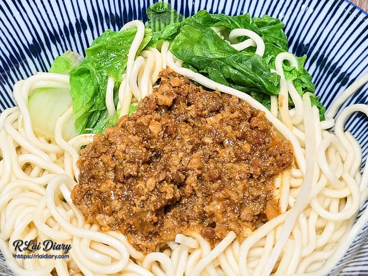 陽春麵特寫，簡單素雅卻風味深邃的台式乾麵