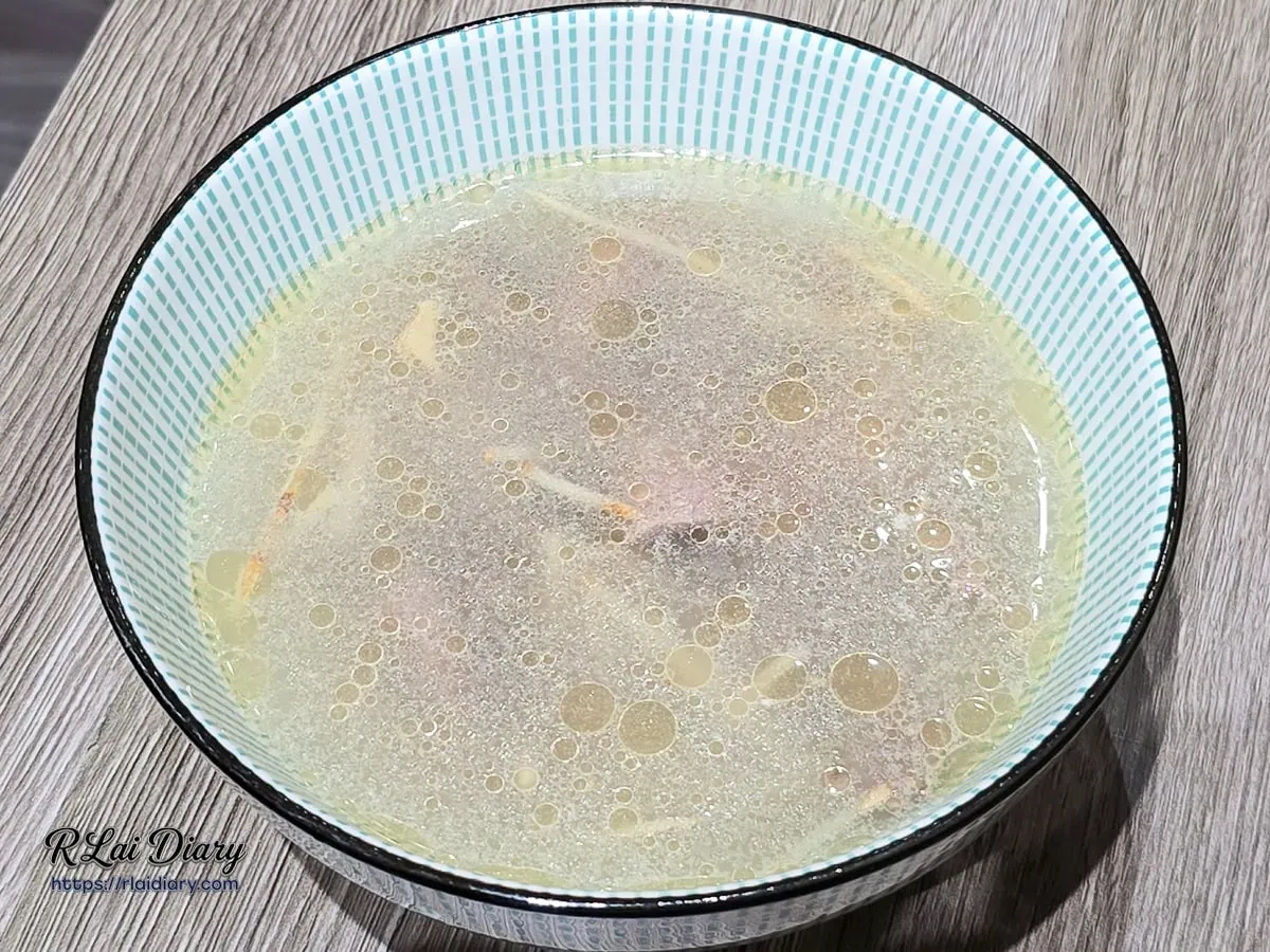招牌豬心湯，脆口無腥味的豬心切片搭配薑絲