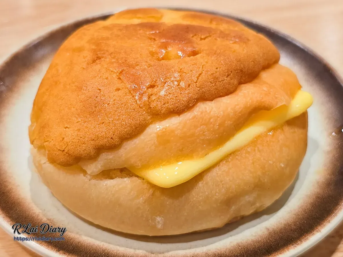 點心源菠蘿厚奶油：冰涼鹹奶油與熱酥菠蘿包，極致冰火口感
