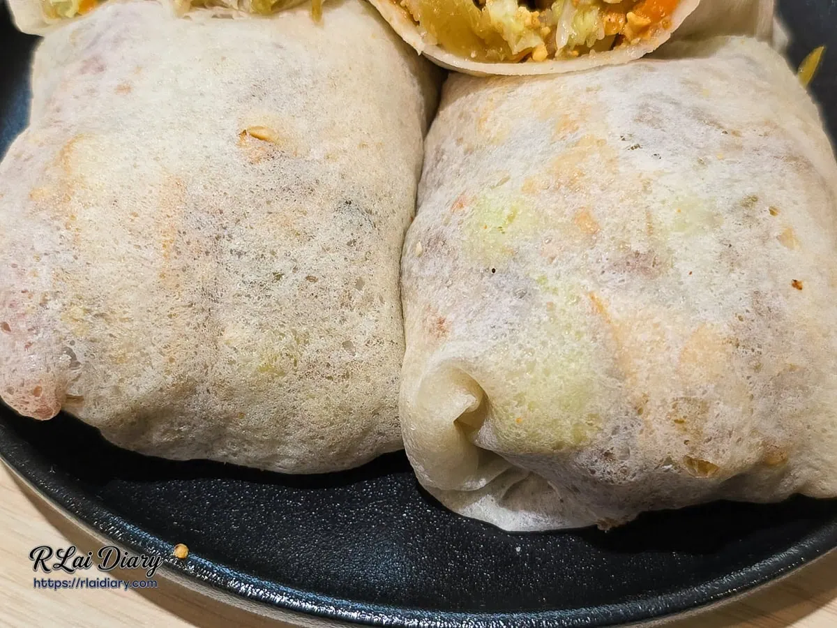 手工潤餅皮白玉般的色澤與極佳的Ｑ彈韌度
