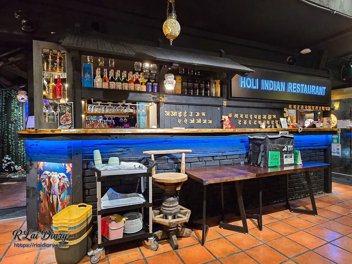 台中活力印度餐廳酒吧區裝潢與梵文裝飾