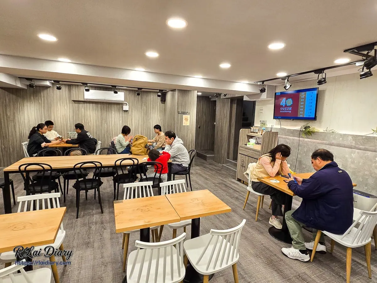 早安美芝城永和竹林店室內裝潢-現代木質調用餐空間