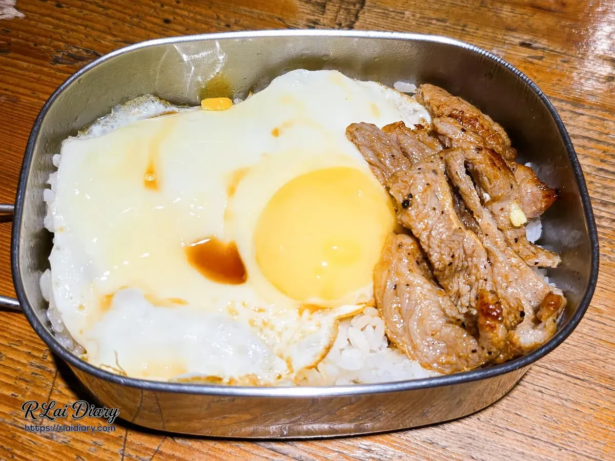 白暮蛋餅先生豬排飯你個染蛋包含半熟蛋與厚切肉片