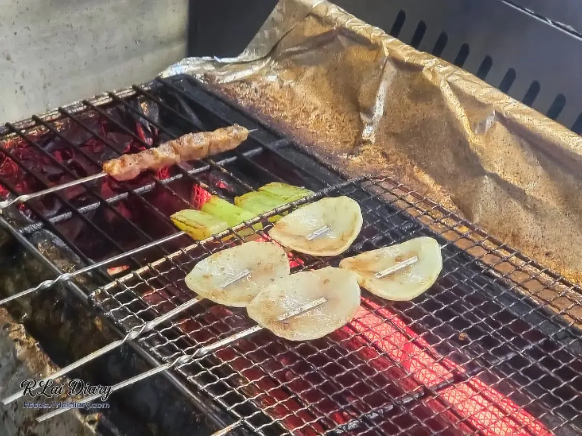 玖樓重慶麻辣烤串：職人燒烤現場