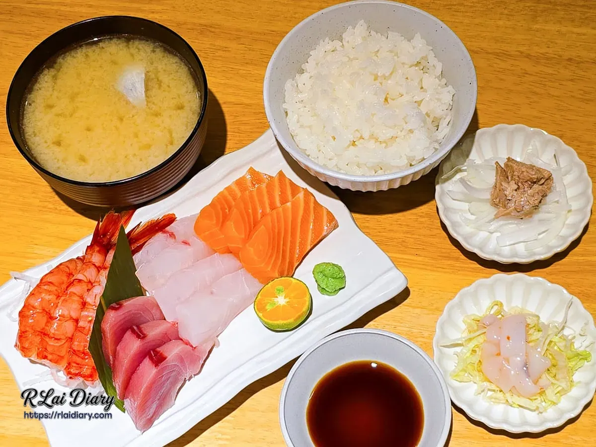 OMAKASE・食卓旬味生魚片套餐全貌包含附湯與小菜