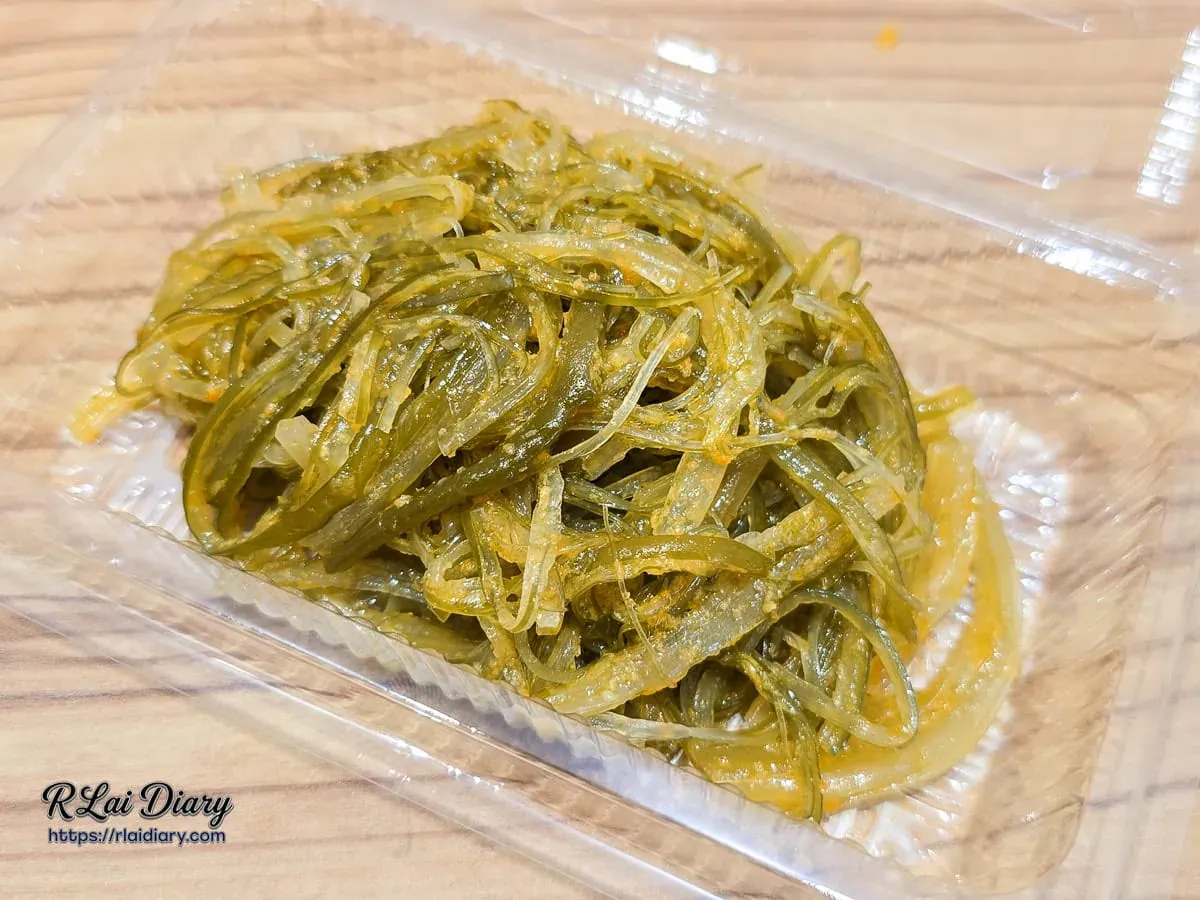 黃金海帶絲小菜，滑順醬汁包裹脆彈海帶的鹹甜層次