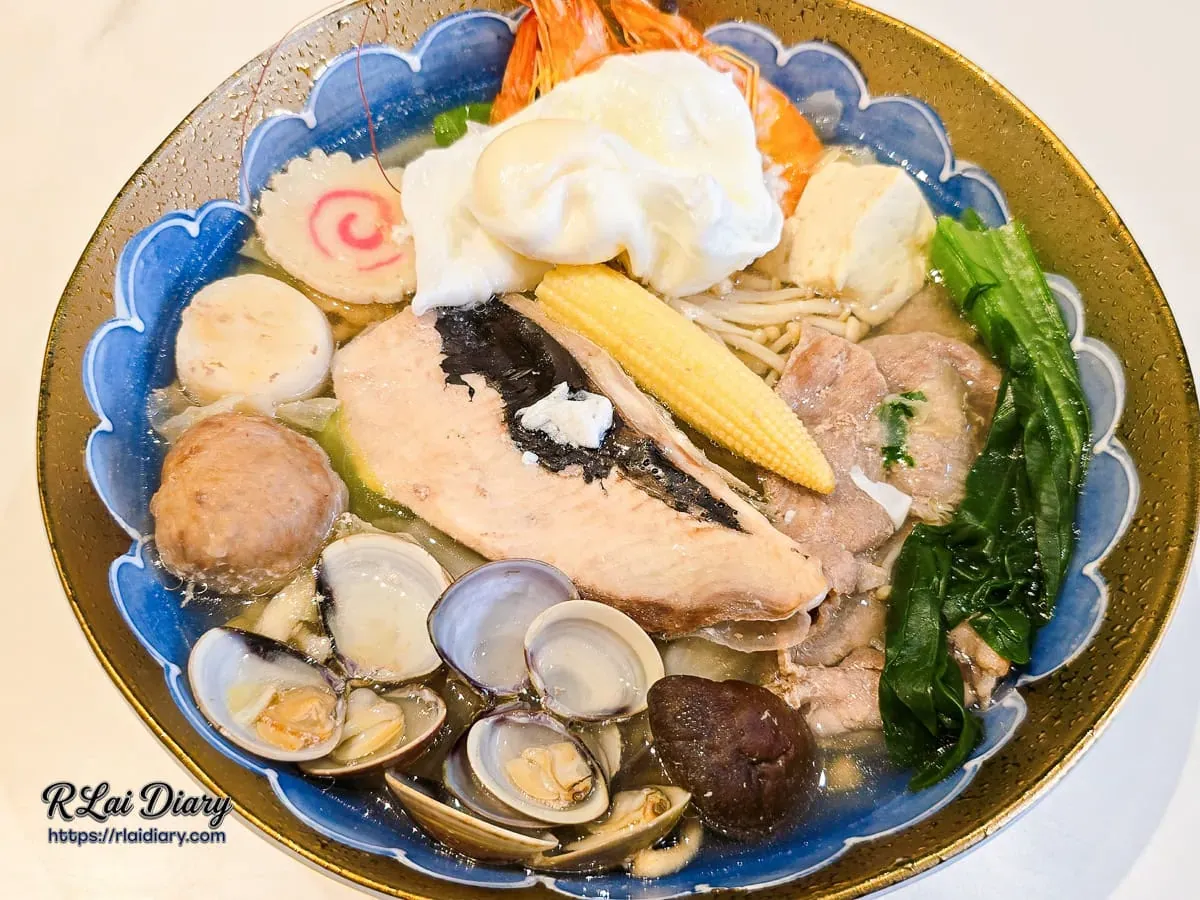 痛風小海陸鍋燒意麵全景、滿滿鮮魚與海味精華