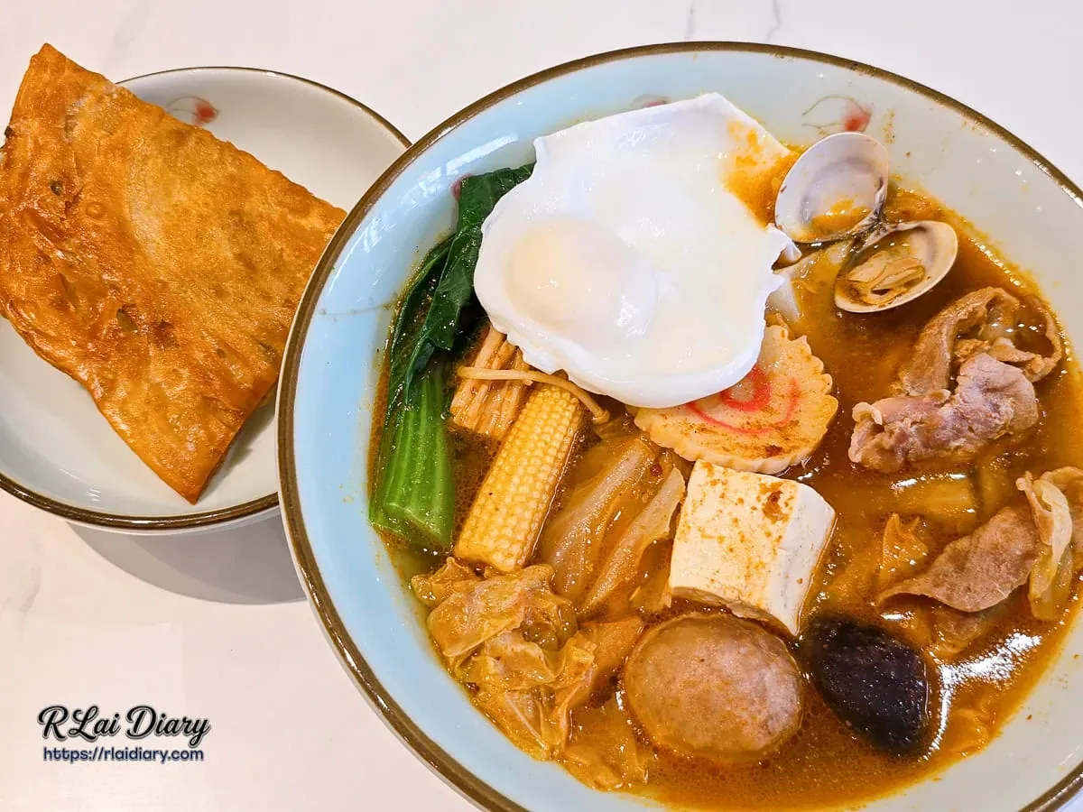 餐桌擺盤實測：手炒爆香意麵搭配蔥油餅組合