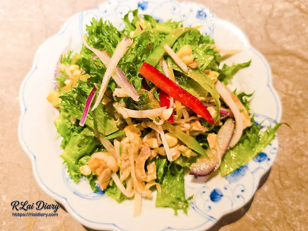 聚食釜台味鹹水雞沙拉整體擺盤視覺俯拍