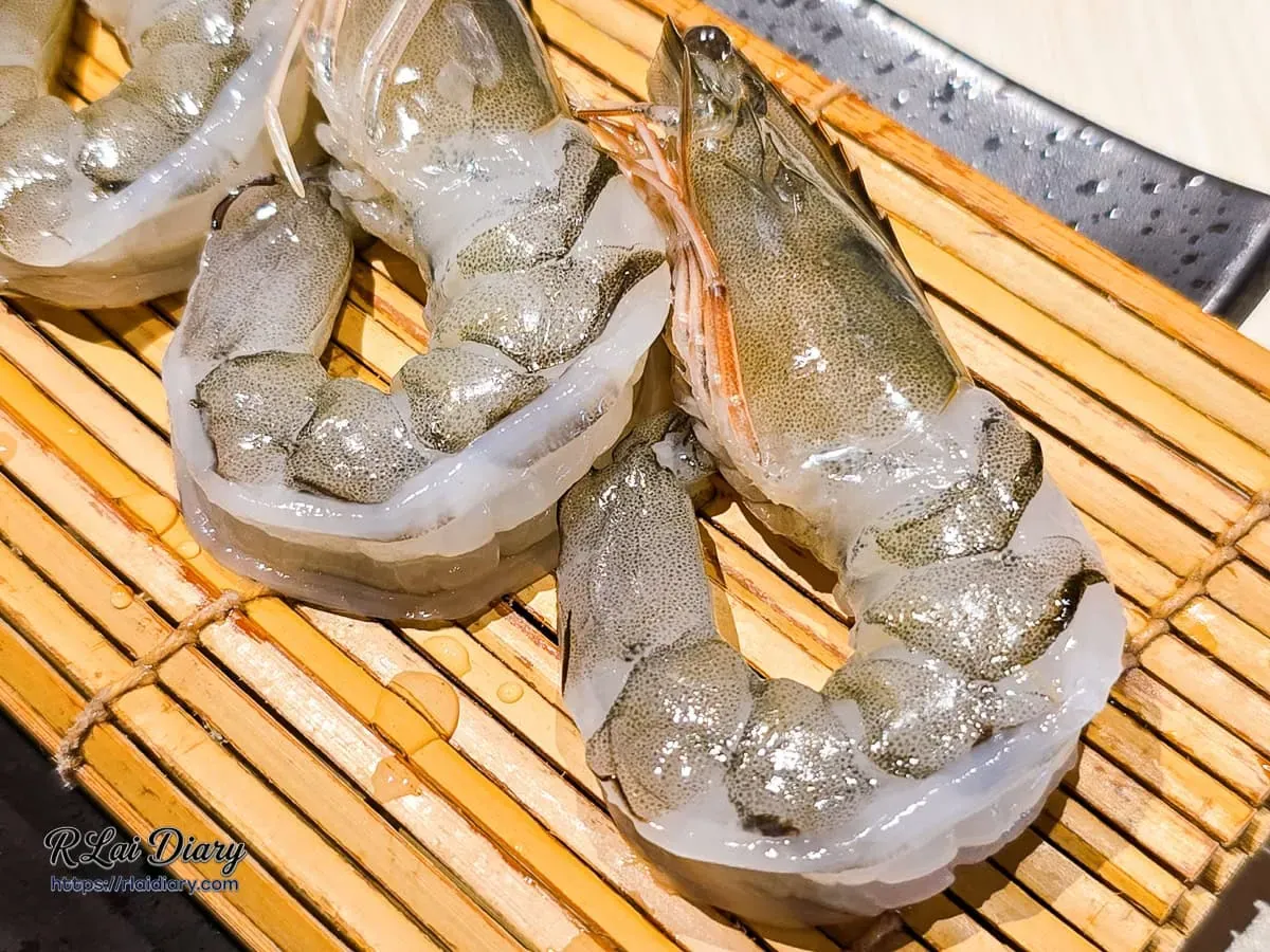 藍鑽白蝦去殼特寫：專業剝殼服務方便食用