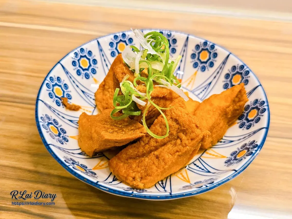 小捲日記滷油豆腐拼盤：搭配鮮綠蔥絲的家常溫潤美味