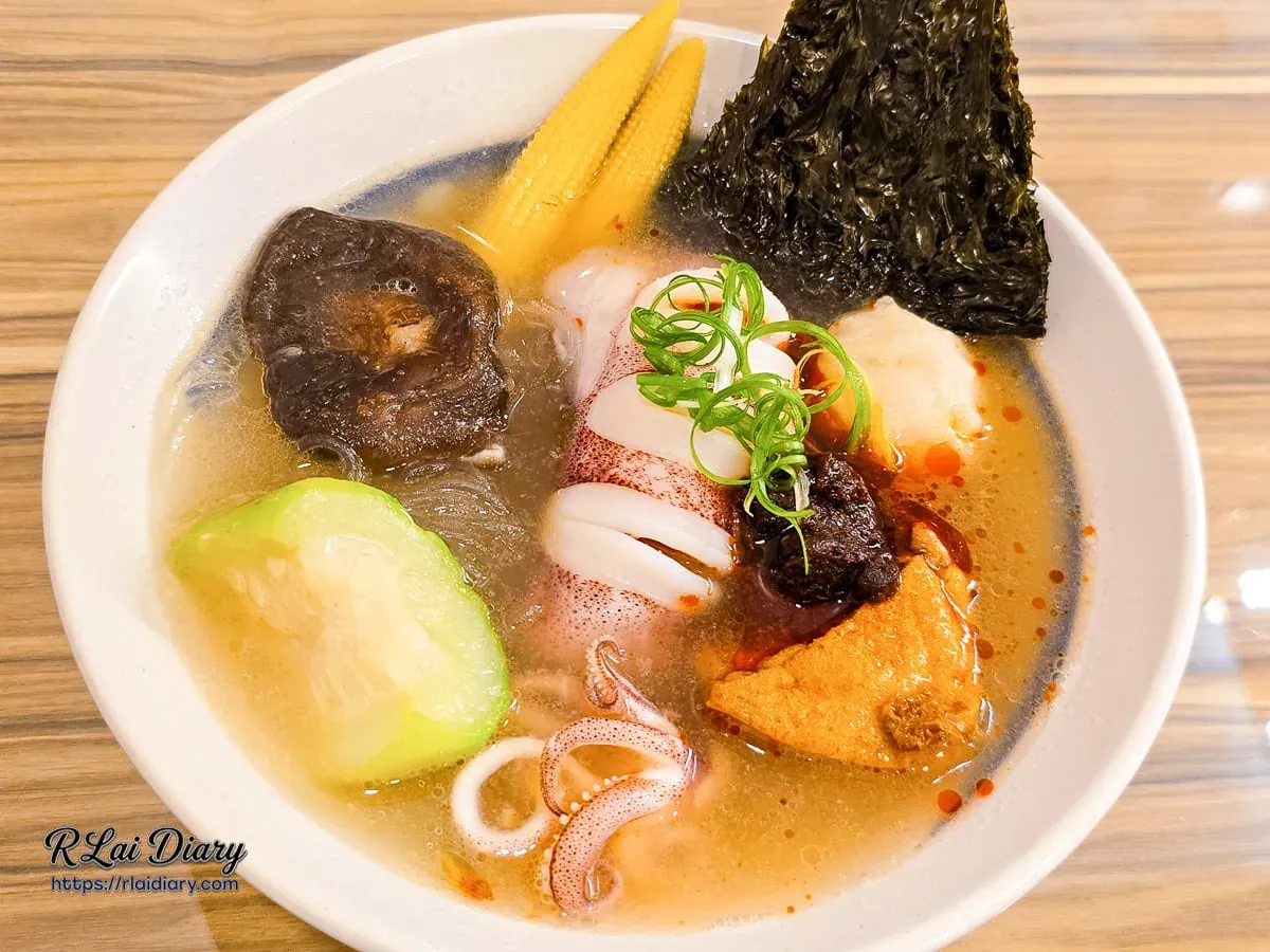 小捲日記麻辣風味小卷冬粉全景：重口味首選特製牛油湯底