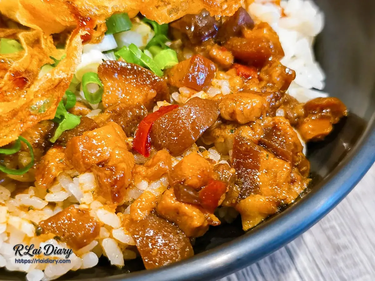 食的初職人滷肉近照：肥而不膩、色澤誘人的滷肉細節