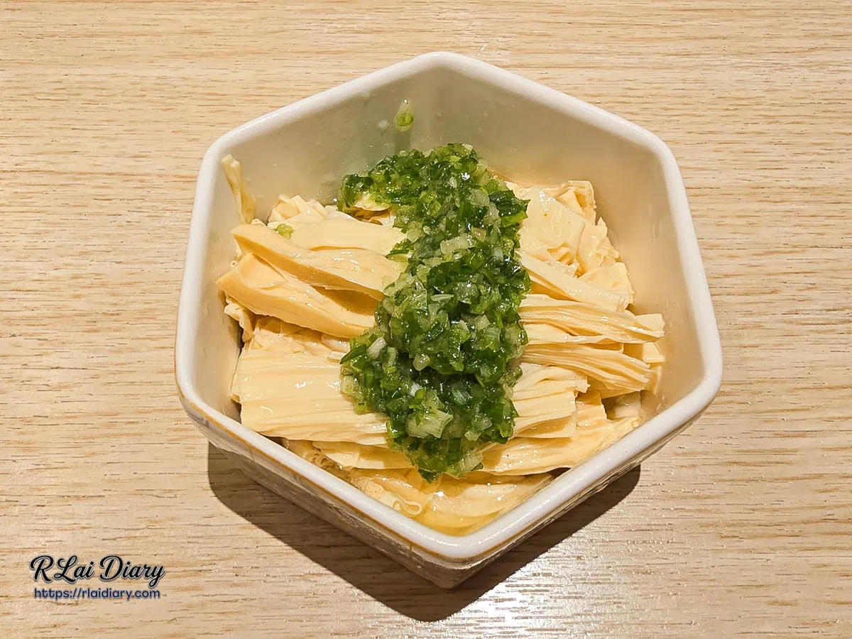GOGOGA 滿滿特製蔥油的下飯前菜蔥油腐竹