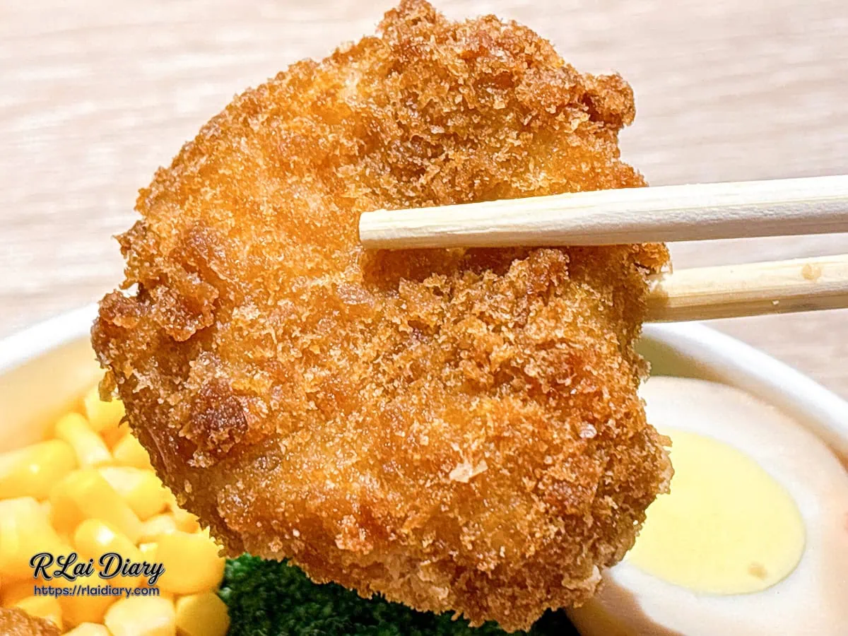 伊藤屋金黃酥香炸無刺白肉魚排近照