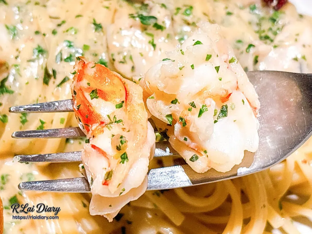 私心海鮮義大利麵豐富海鮮配料與彈牙緊實鮮蝦食材近照