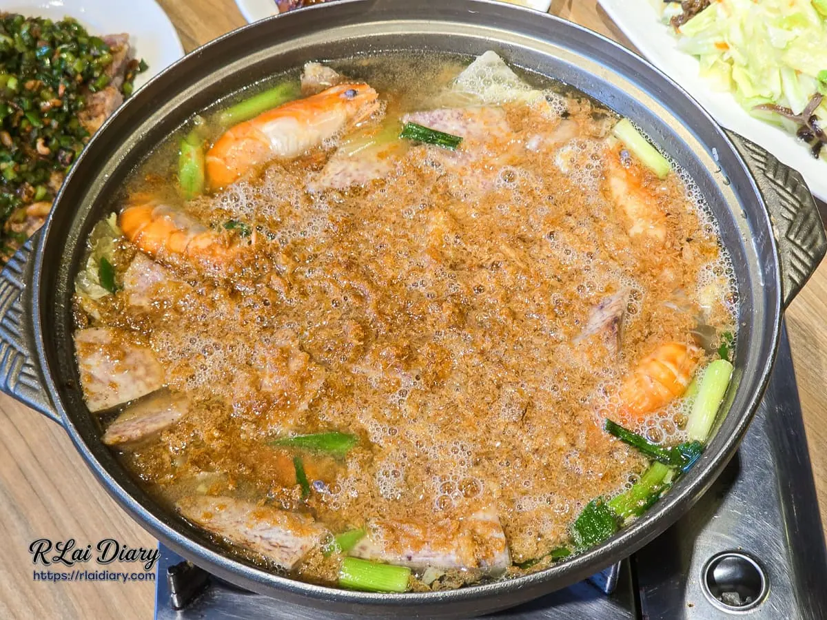 仁愛鄉｜雞大王活蝦啤酒城 旗艦店｜清境農場必吃，窯烤甕仔雞與活體泰國蝦，停車也方便