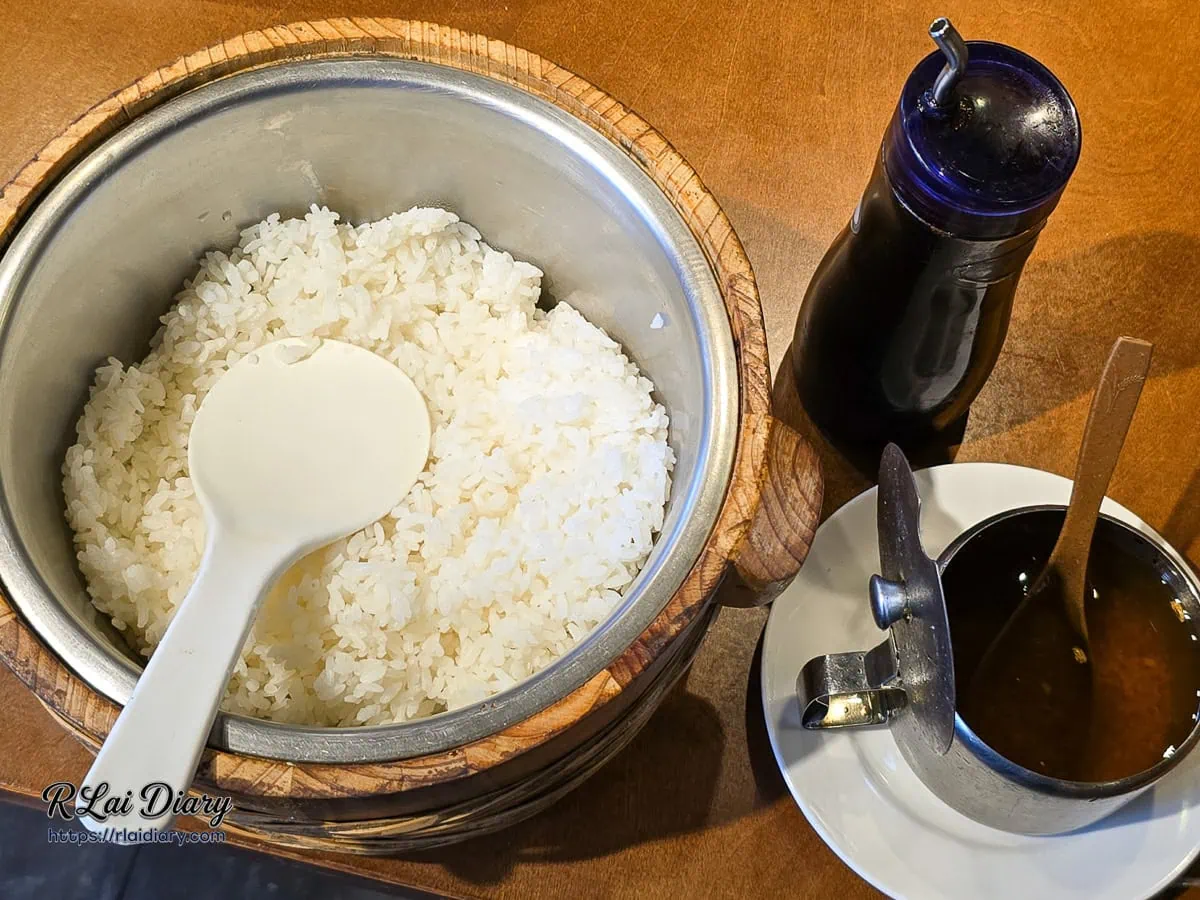 仁愛鄉｜雞大王活蝦啤酒城 旗艦店｜清境農場必吃，窯烤甕仔雞與活體泰國蝦，停車也方便