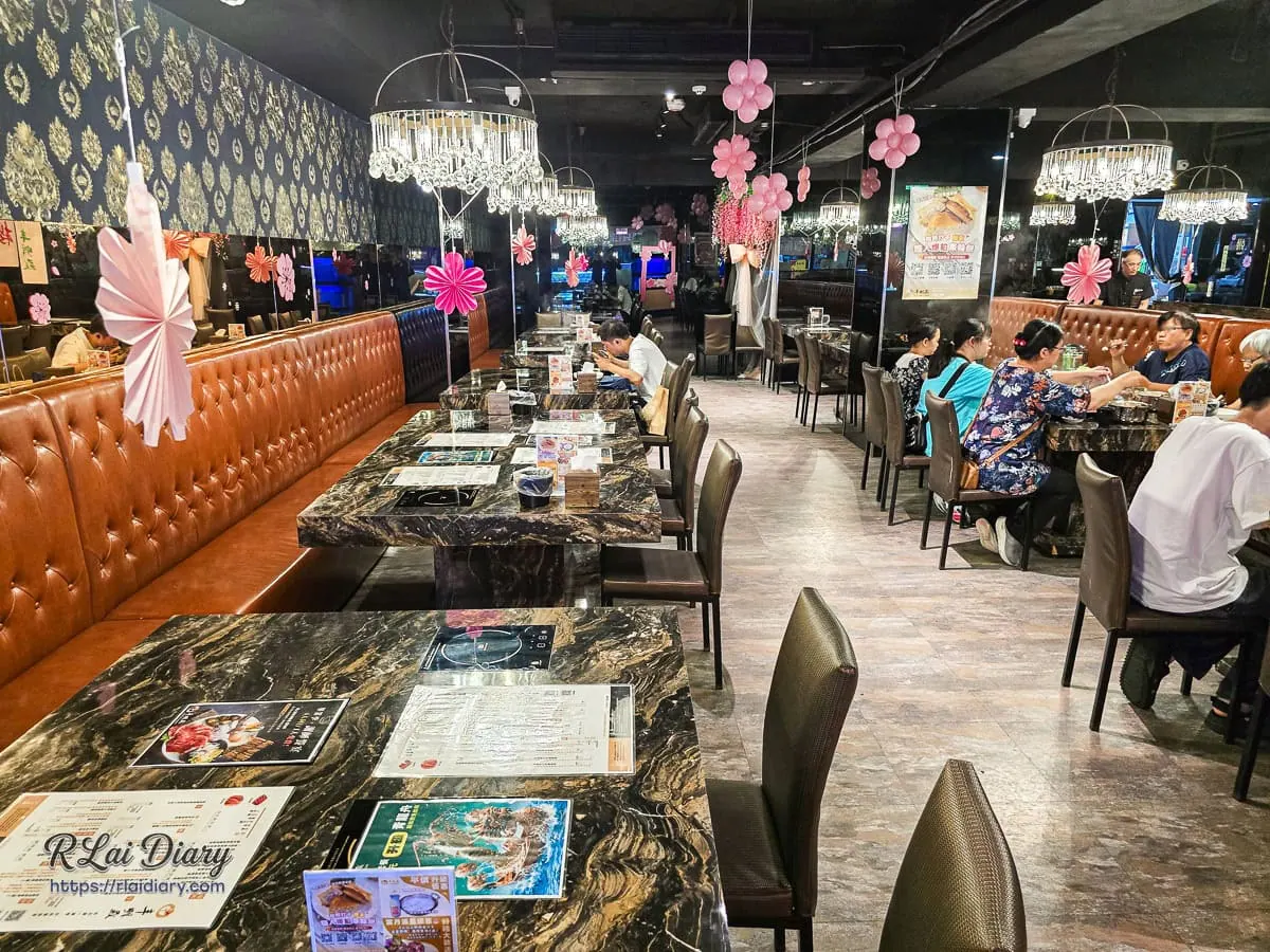 丰明殿民權殿輕奢宮廷風用餐環境與水晶吊燈