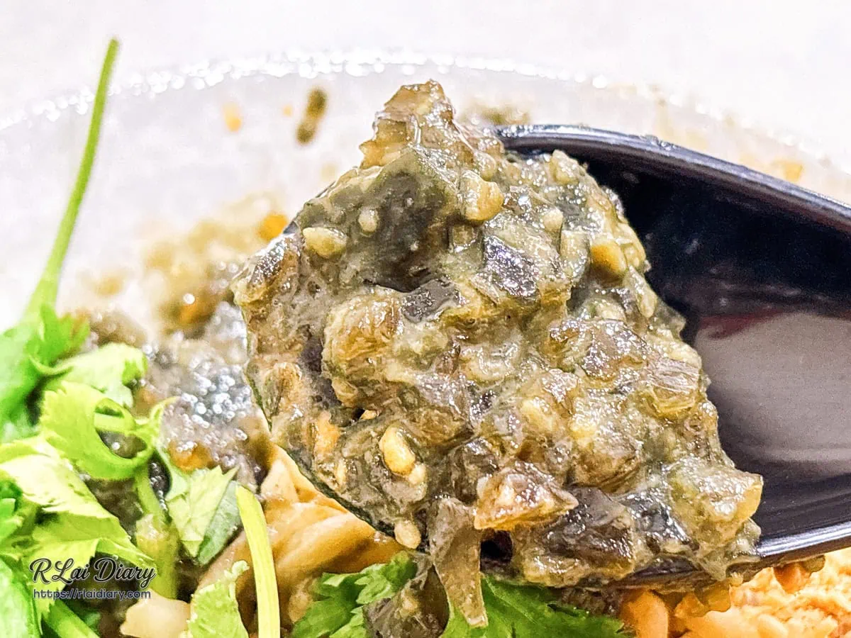 一記麻特製濃郁皮蛋泥與燒椒醬