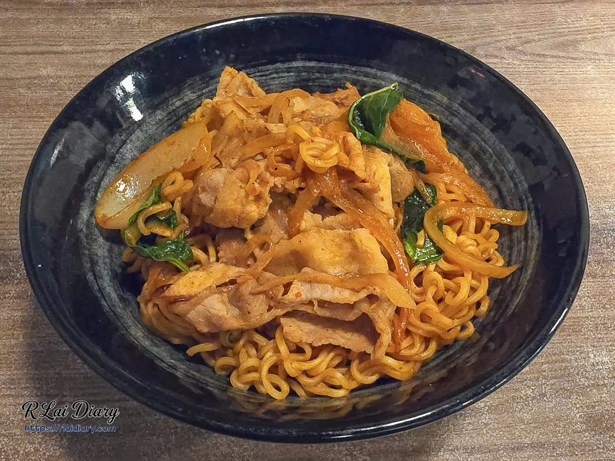 捷運三和國中站宵夜推薦雷焱居酒屋豚肉炒泡麵