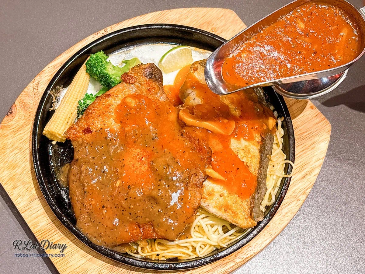 蘆洲徐匯中學美食滴滴牛排熱騰騰鐵板雙拼排餐淋上特調醬汁